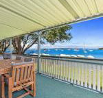 Sunset Beach House Soldiers Point Sleeps 9 - Sydneys Hotel