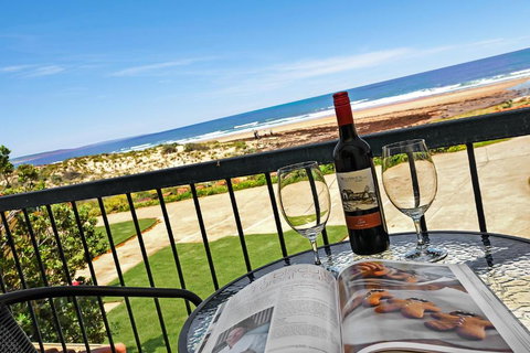 Right On The Beach At Moana - Sydneys Hotel 6