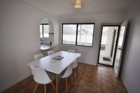 Bayviews At Bongaree - Sydneys Hotel 5