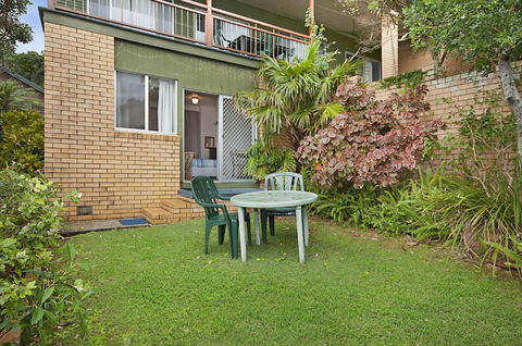 Palm Valley Drive 3 / 16 - Sydneys Hotel 4