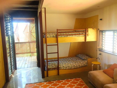 Moonshine Beach Shack - Sydneys Hotel 5