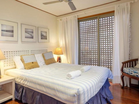 Claytons 8 - Sydneys Hotel 2