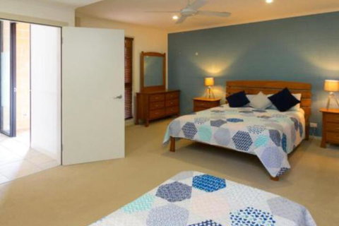 Blue Water Retreat Downstairs - Sydneys Hotel 0