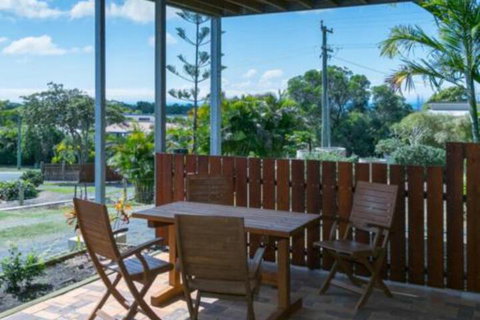 Blue Water Retreat Downstairs - Sydneys Hotel 2