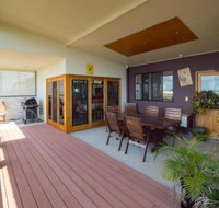 Blue Water Retreat Upstairs - Sydneys Hotel