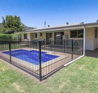 Hibiscus Holiday Home - Sydneys Hotel