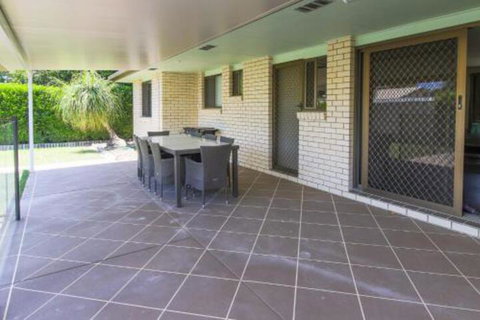 Hibiscus Holiday Home - Sydneys Hotel 3