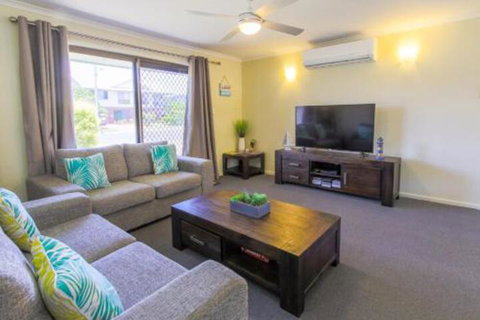 Hibiscus Holiday Home - Sydneys Hotel 7