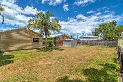 Affordable Holiday Home - Sydneys Hotel 6