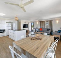 Upstairs  Downstairs 81 Denman Camp Rd - Sydneys Hotel