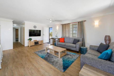 Comfy & Cosy (Upstairs) - Sydneys Hotel 0