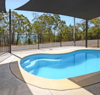 Holiday in Style Hervey Bay - Sydneys Hotel