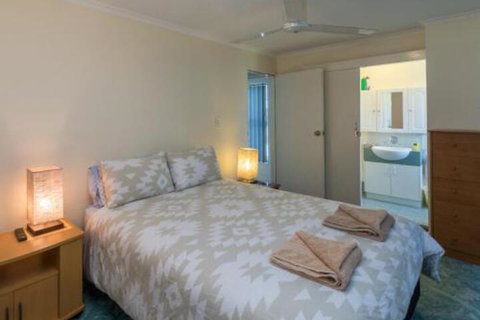 Leisure Lee Hervey Bay - Sydneys Hotel 0