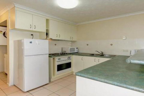 Jade Waters Hervey Bay - Sydneys Hotel 5