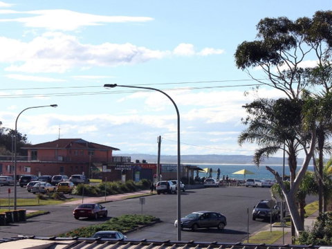 Crystal Waters 6 CBD Location - Sydneys Hotel 6