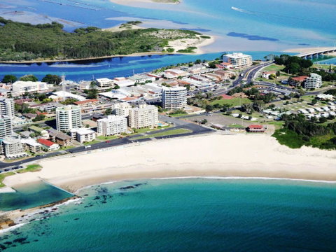 Crystal Waters 6 CBD Location - Sydneys Hotel 1