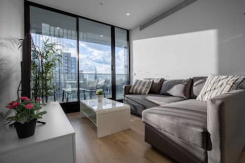 Brand New Apt With Sea Views In Heart Of St Kilda - Sydneys Hotel 0