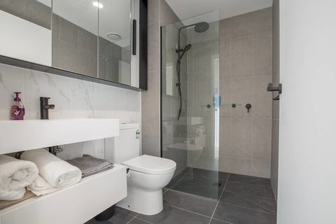 Brand New Apt With Sea Views In Heart Of St Kilda - Sydneys Hotel 7