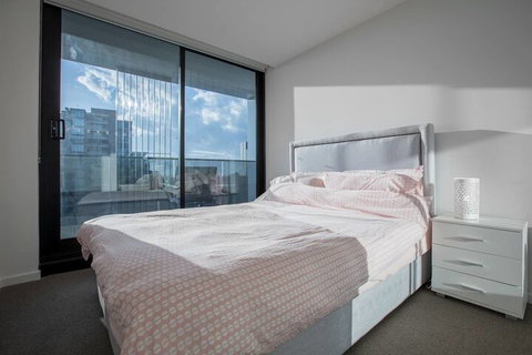 Brand New Apt With Sea Views In Heart Of St Kilda - Sydneys Hotel 3