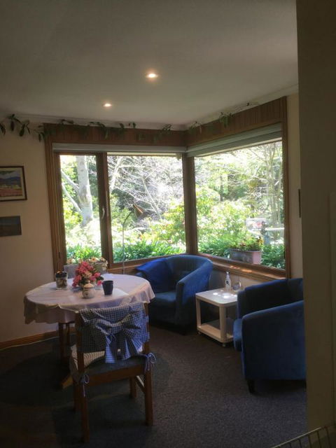 Adelaide Hills B & B Accommodation - Sydneys Hotel 1
