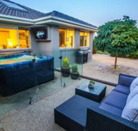 The Little Island Orchard - Sydneys Hotel