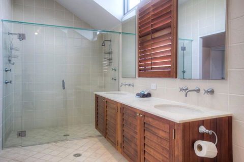 Coffs Jetty Beach House - Sydneys Hotel 4