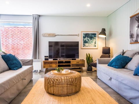 Pandanas Apartments 17A Mollymook Beach - Sydneys Hotel 3