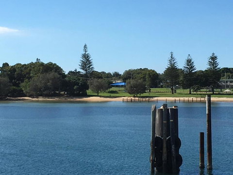 Minjerribah Island Accommodation Straddie - Sydneys Hotel 7