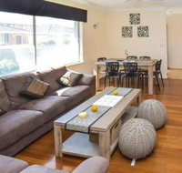 1 / 33 Wharf Street - Sydneys Hotel