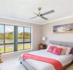 Waterfront at Point Road - Sydneys Hotel
