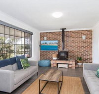 50 Lakeview - Sydneys Hotel