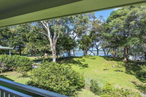 Pelicans Rest - Sydneys Hotel 0