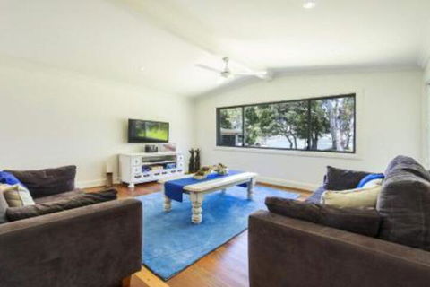 Pelicans Rest - Sydneys Hotel 2
