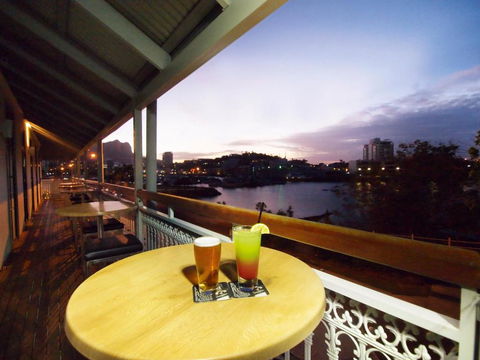 Apartments At 81 Palmer - Sydneys Hotel 3