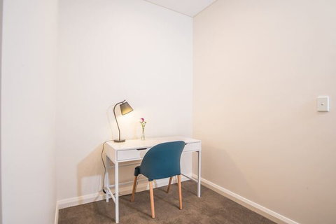 Refreshing 2bed2bath APT In Up&coming Liverpool - Sydneys Hotel 4