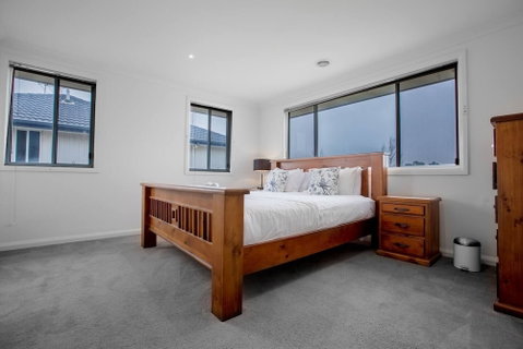 Superb Luxe 5BR House@point Cook Near Lake - Sydneys Hotel 3