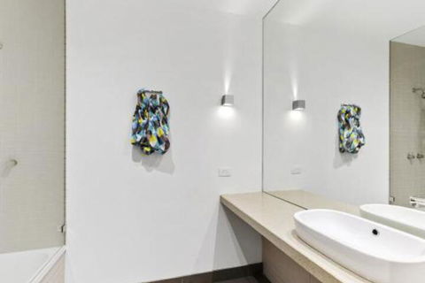 WATERFRONT TWO Position Perfect NEW LISTING 2019 - Sydneys Hotel 7