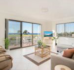 Villa Bianca 10 opposite the Tanks - Sydneys Hotel