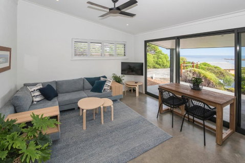 FortyTwo Mini - Sydneys Hotel 2