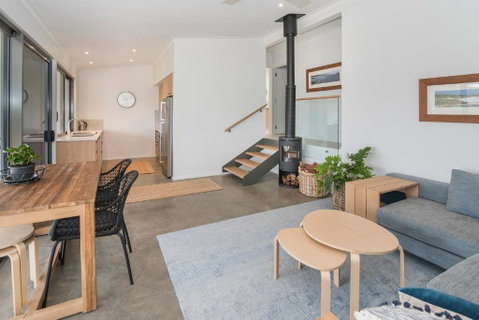 FortyTwo Mini - Sydneys Hotel 3