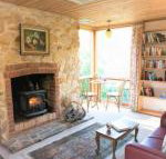 Adelaide Hills Camellia Cottage WiFi - Sydneys Hotel