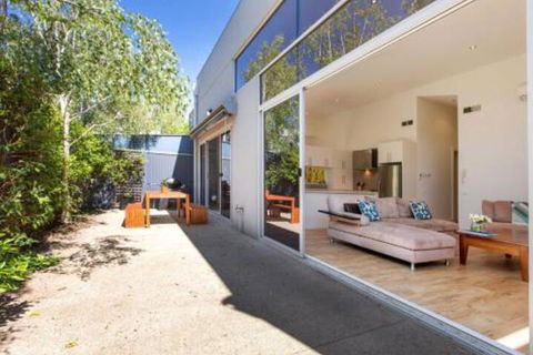 PALM COURT RETREAT MORNINGTON - Sydneys Hotel 7