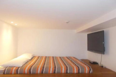 The Granny Flat - Sydneys Hotel 3