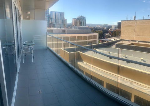 RNR Light Square - Sydneys Hotel 5