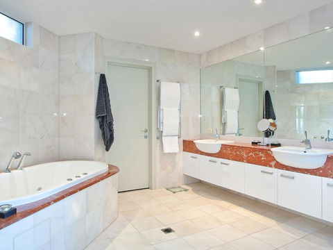 Artis Noosa Heads - Sydneys Hotel 6