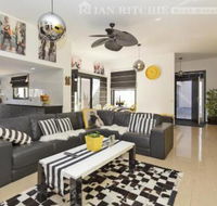 Marilyns Place Private  Spacious  Central - Sydneys Hotel