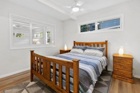 Day Dreaming - Sydneys Hotel 3