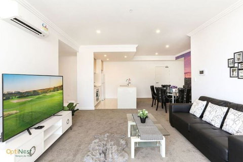 Modern, Spacious Apt@liverpool With Incredible Views - Sydneys Hotel 4