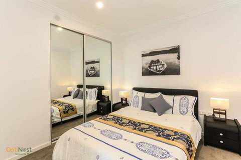 Modern, Spacious Apt@liverpool With Incredible Views - Sydneys Hotel 3