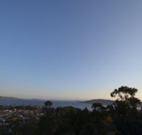 Hilltop House - Sydneys Hotel